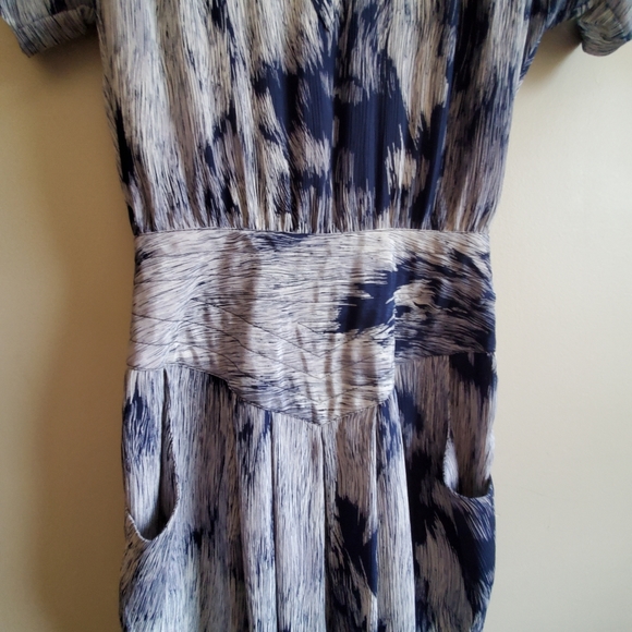 Vintage Caleche Dress, unique printed with button/ zip closure at the back seam - Picture 6 of 12